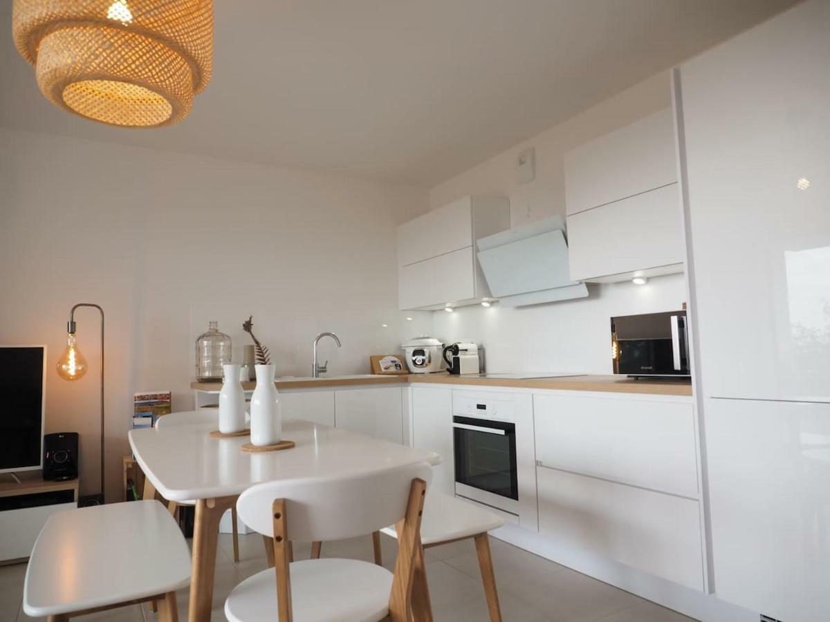 Appartement La : Proche Plages & Vue Superbe Sur Les Iles D'or